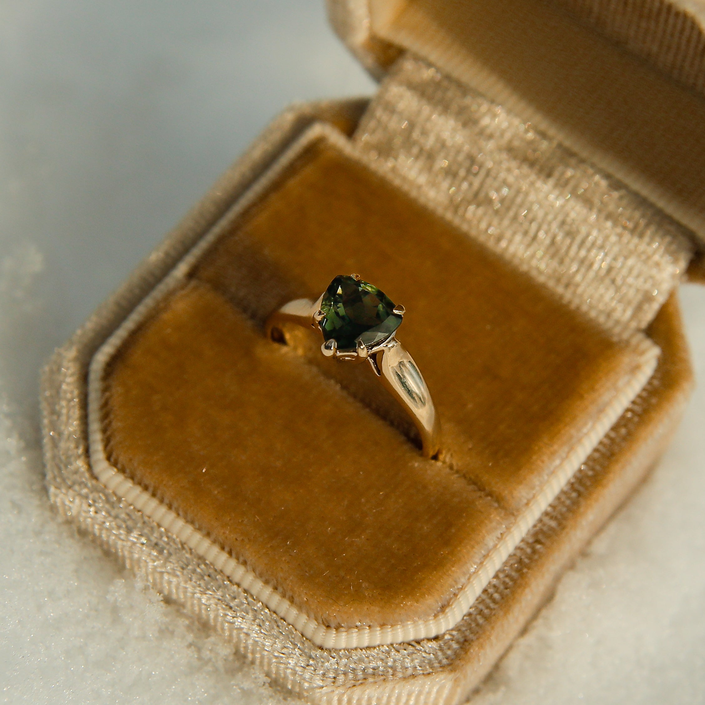 1.19ct Trillion Sapphire in 10k Vintage Setting VR198 | sz 7.25