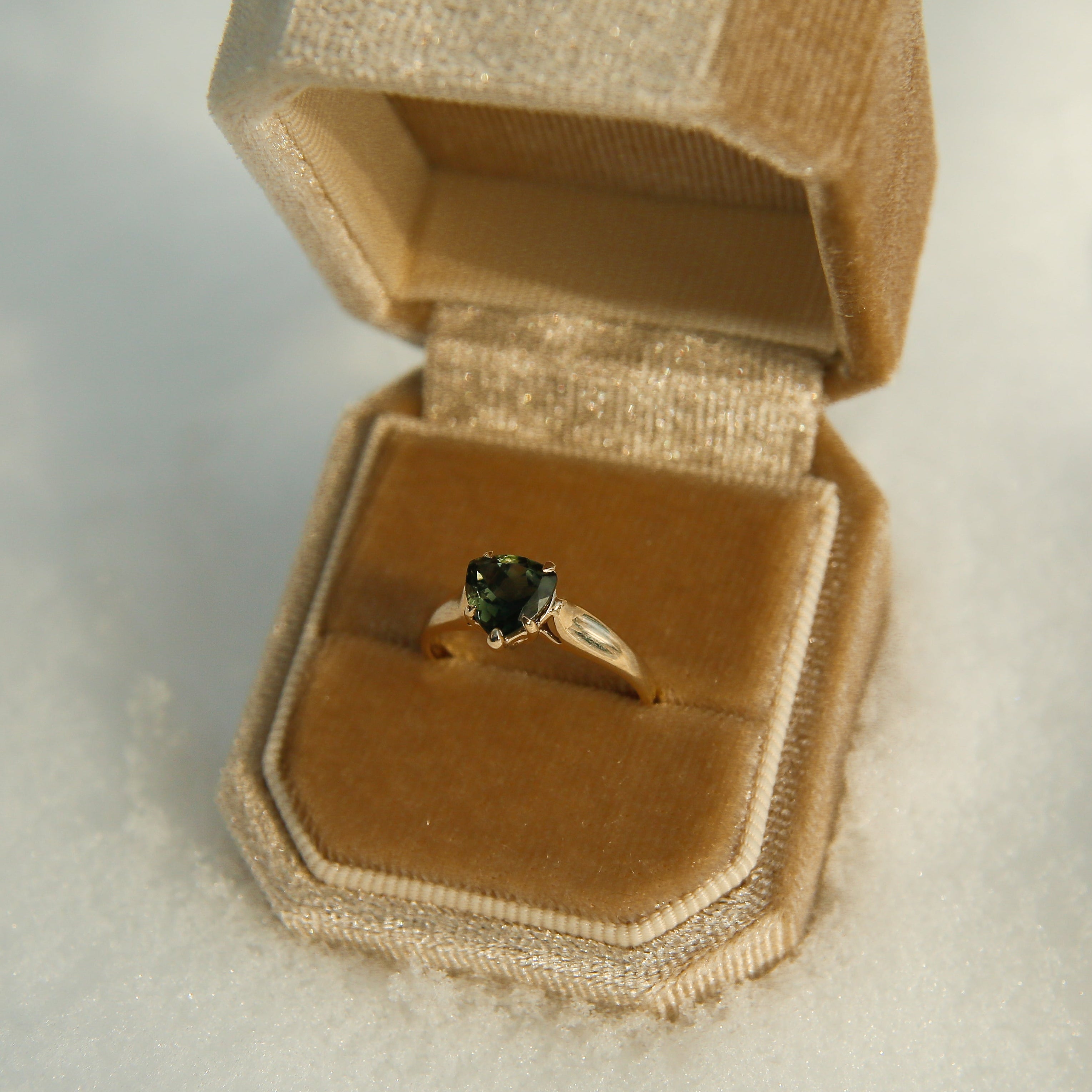 1.19ct Trillion Sapphire in 10k Vintage Setting VR198 | sz 7.25