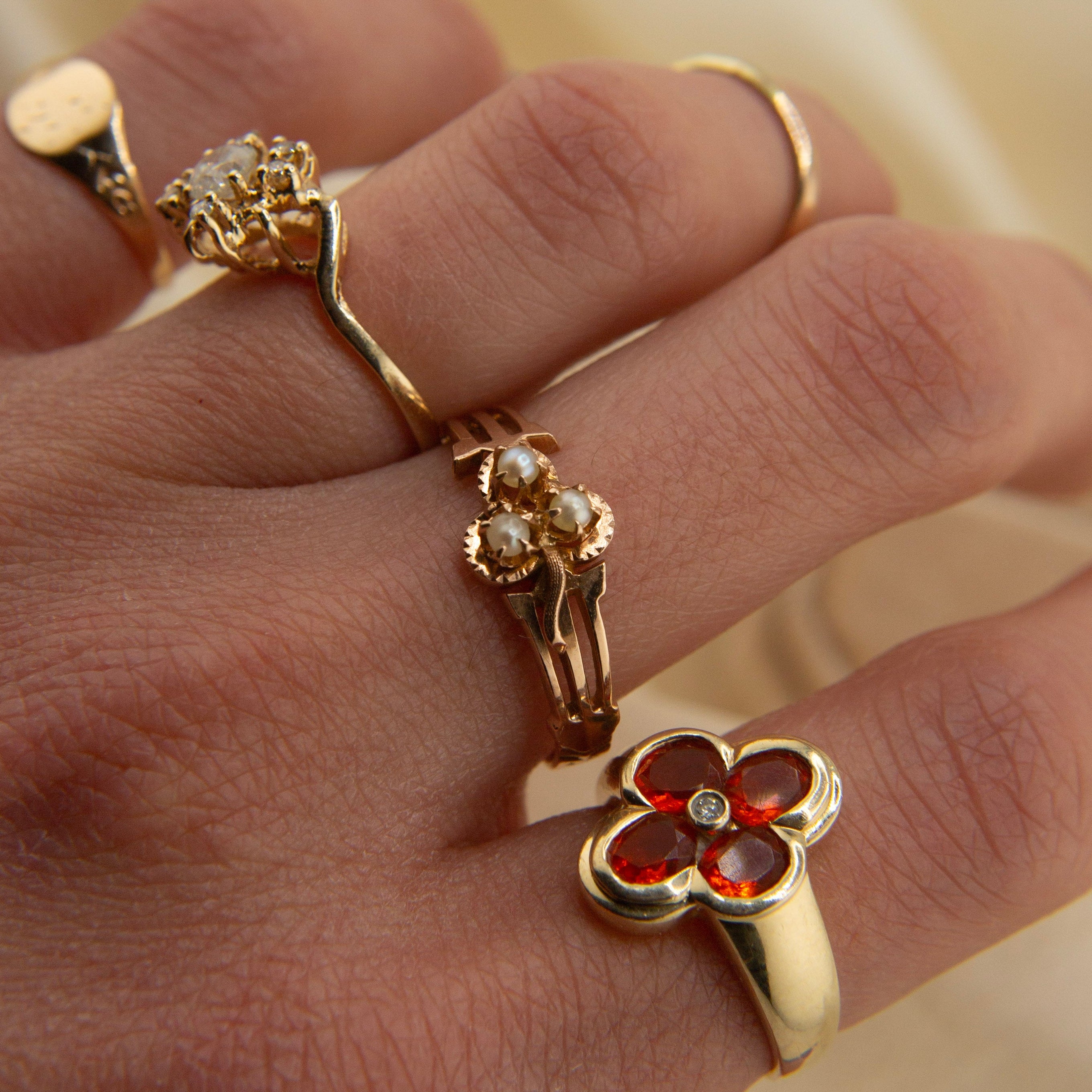 10k Vintage Seed Pearl Ring | sz 8