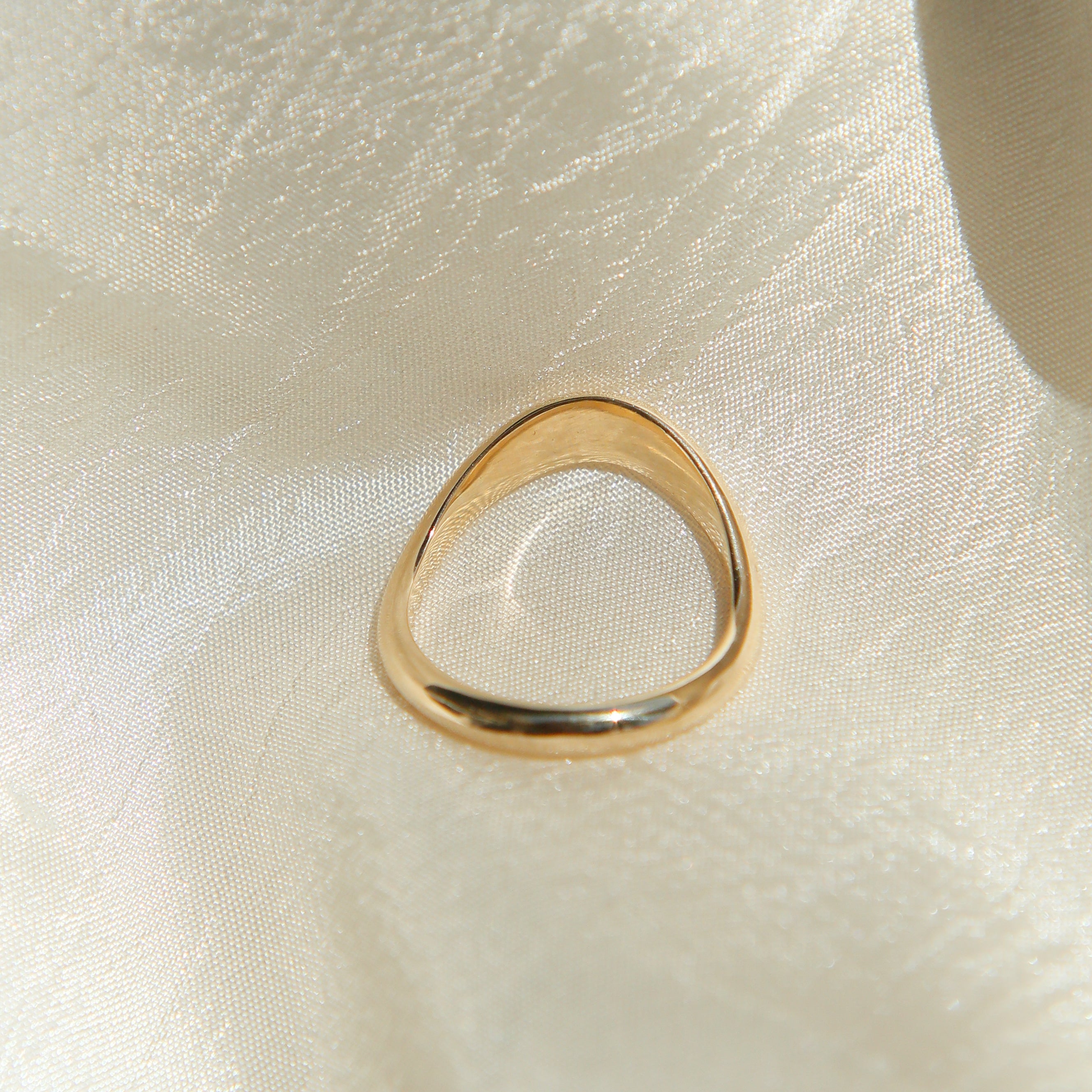 Fraiser Wave Wedding Band