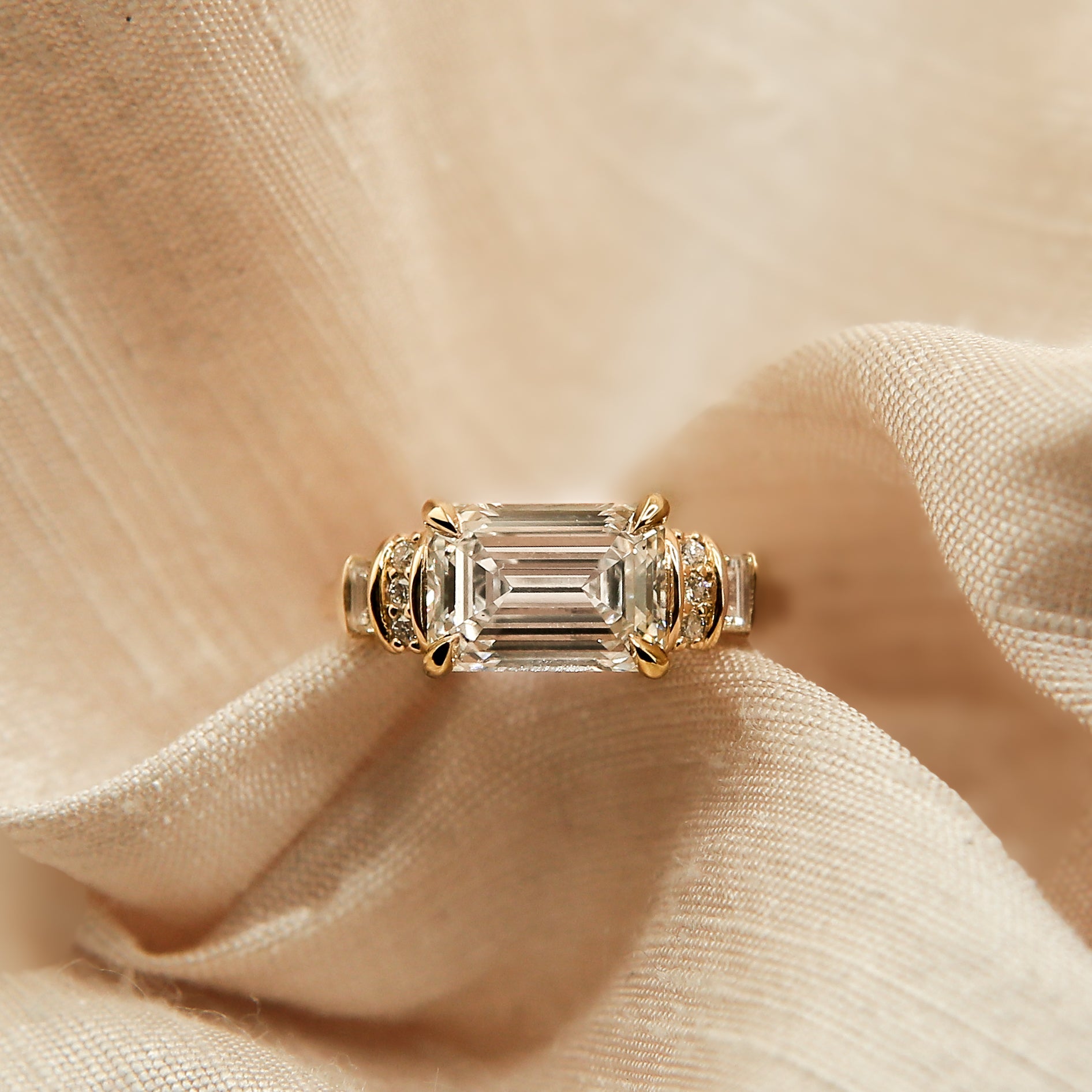 Emerald Ayo 2.57 | sz 5.5