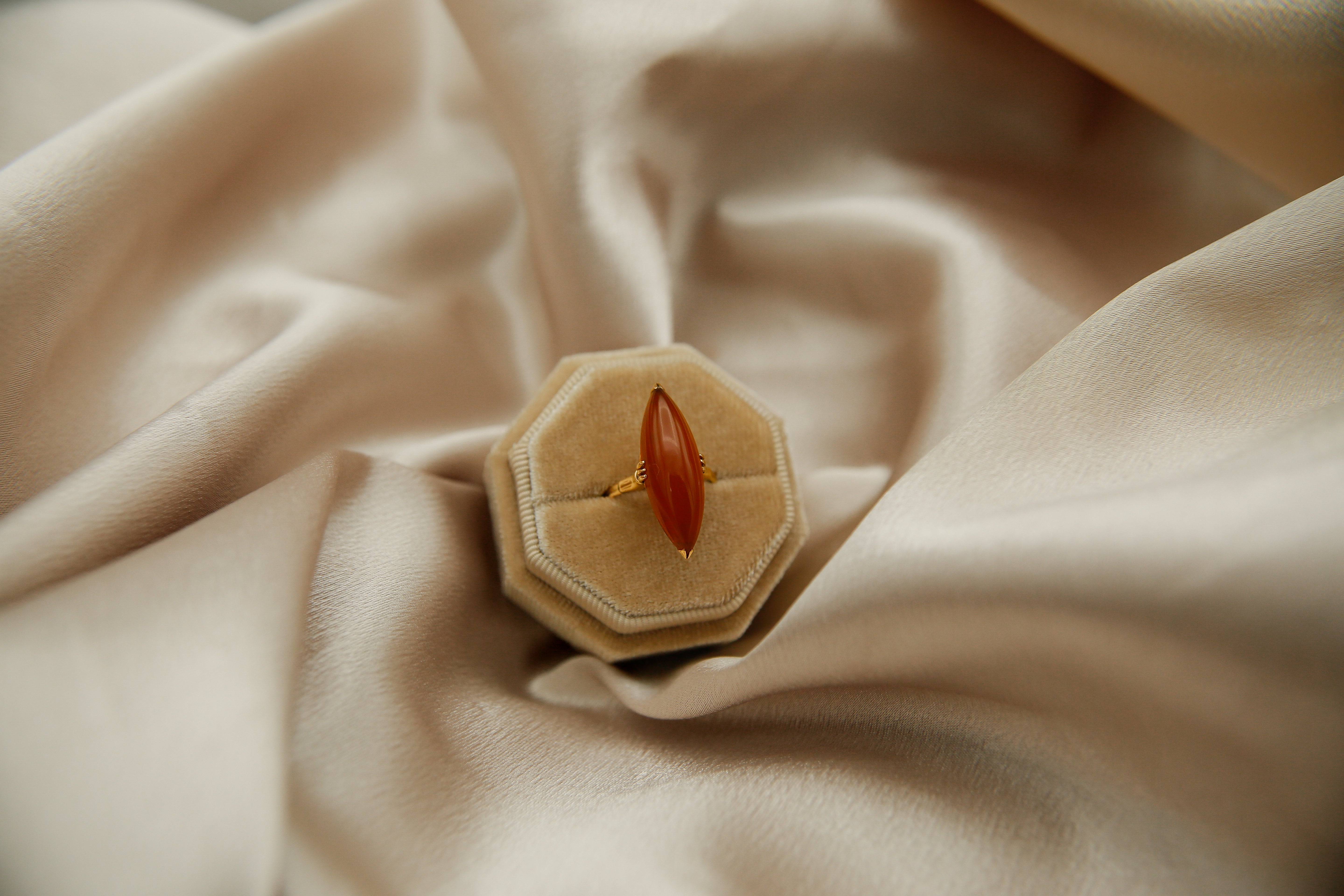 18k Mid-Century Carnelian Cocktail Ring | sz 5.5