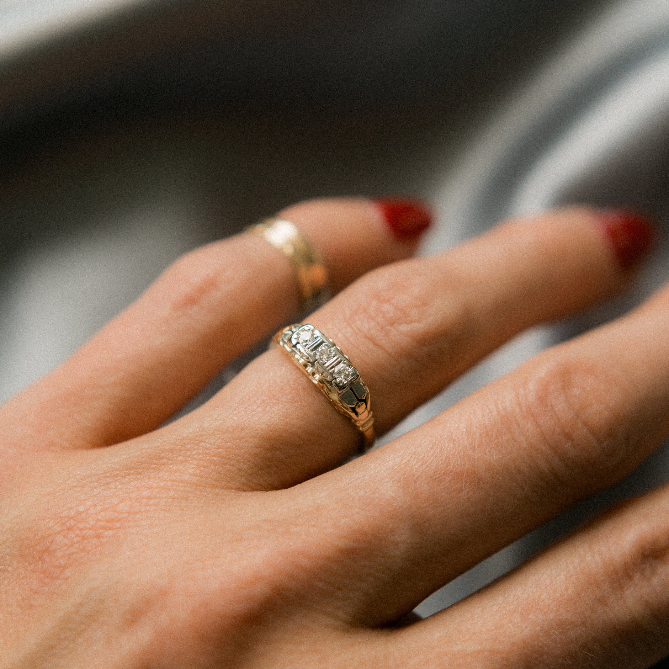 antique three stone diamond ring 