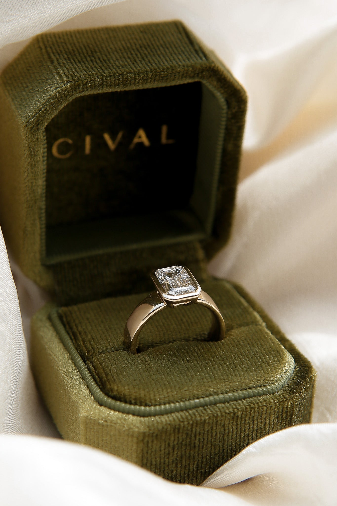 Julia 3.02ct Diamond | sz 6.5