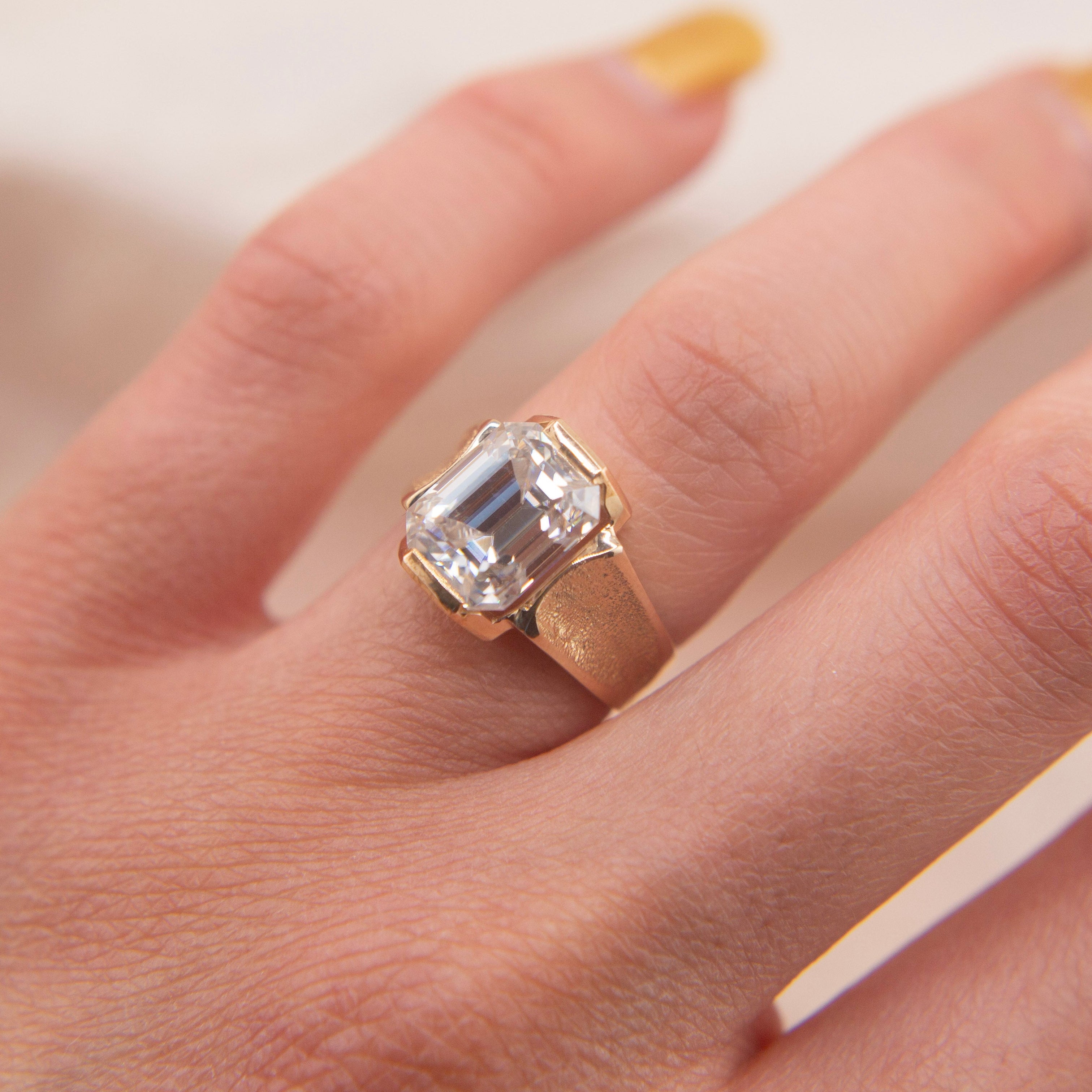80's 10k Step Cut Moissanite Solitaire Modern Ring  | sz 5.5
