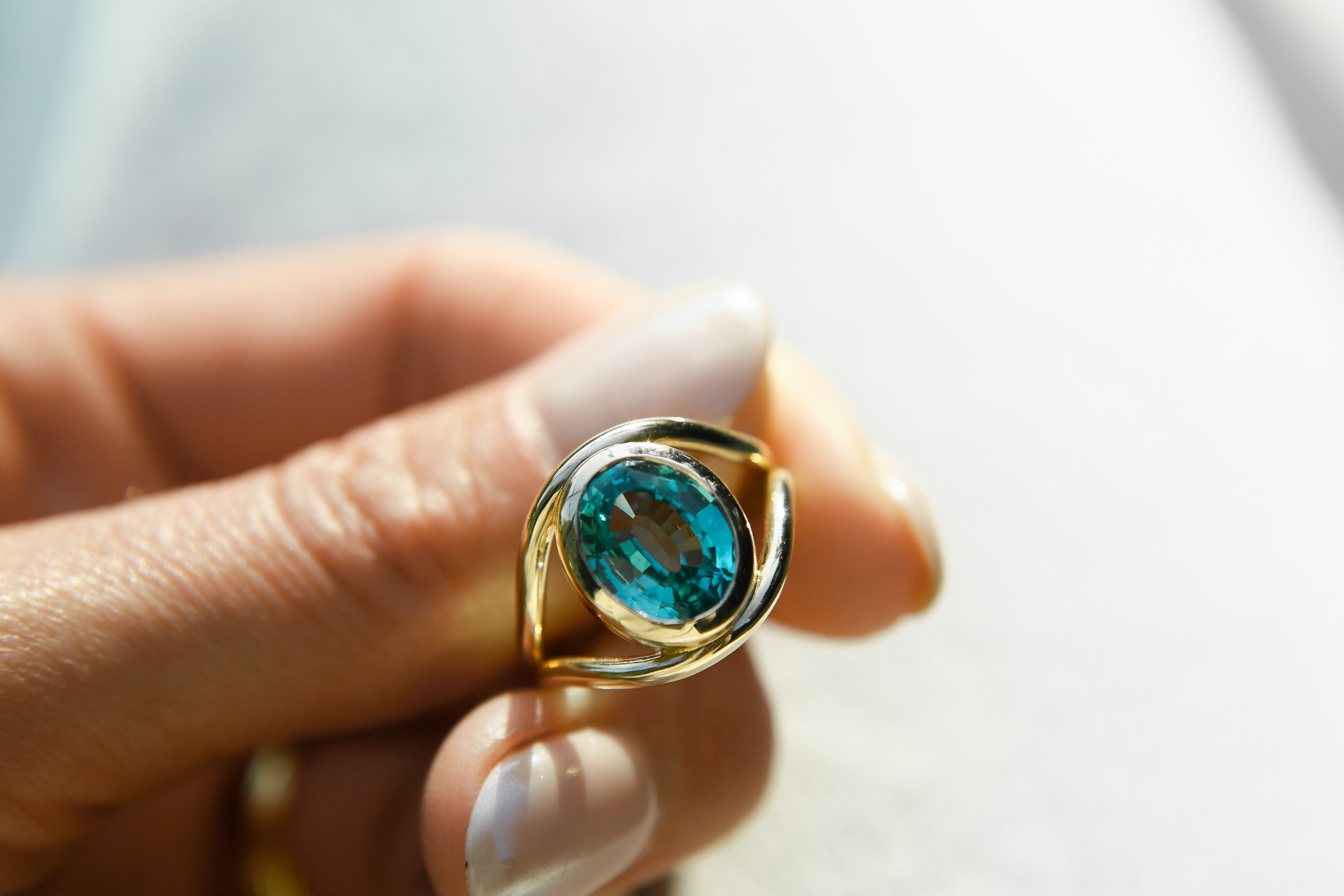 Jamie | 6.5 ct Paraiba Sapphire | sz 8