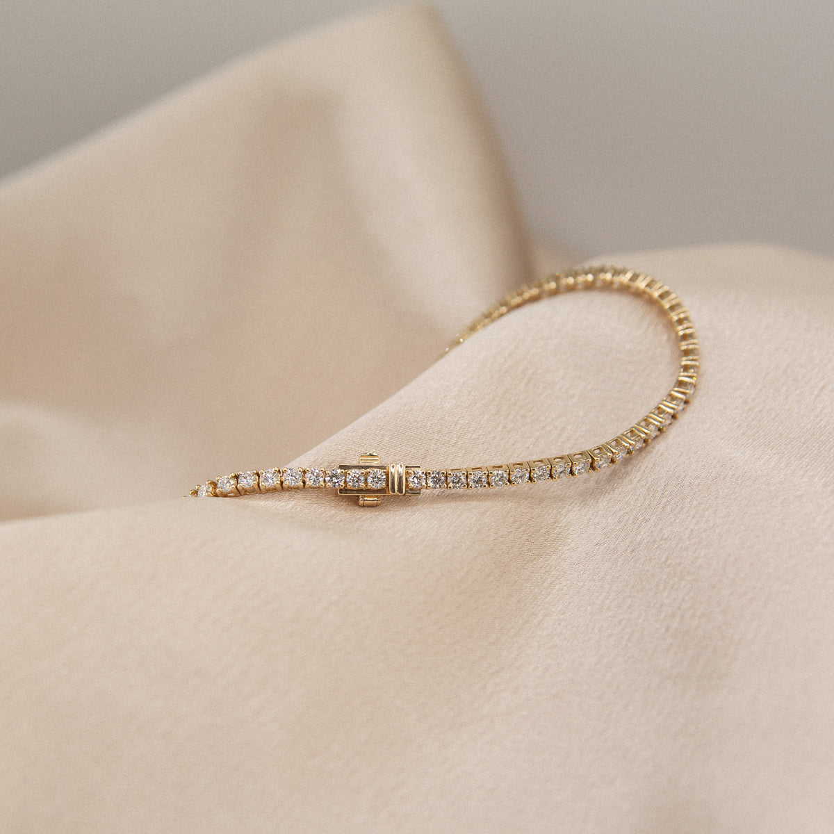 14k yellow gold diamond tennis bracelet tcw 3.0 | 7"