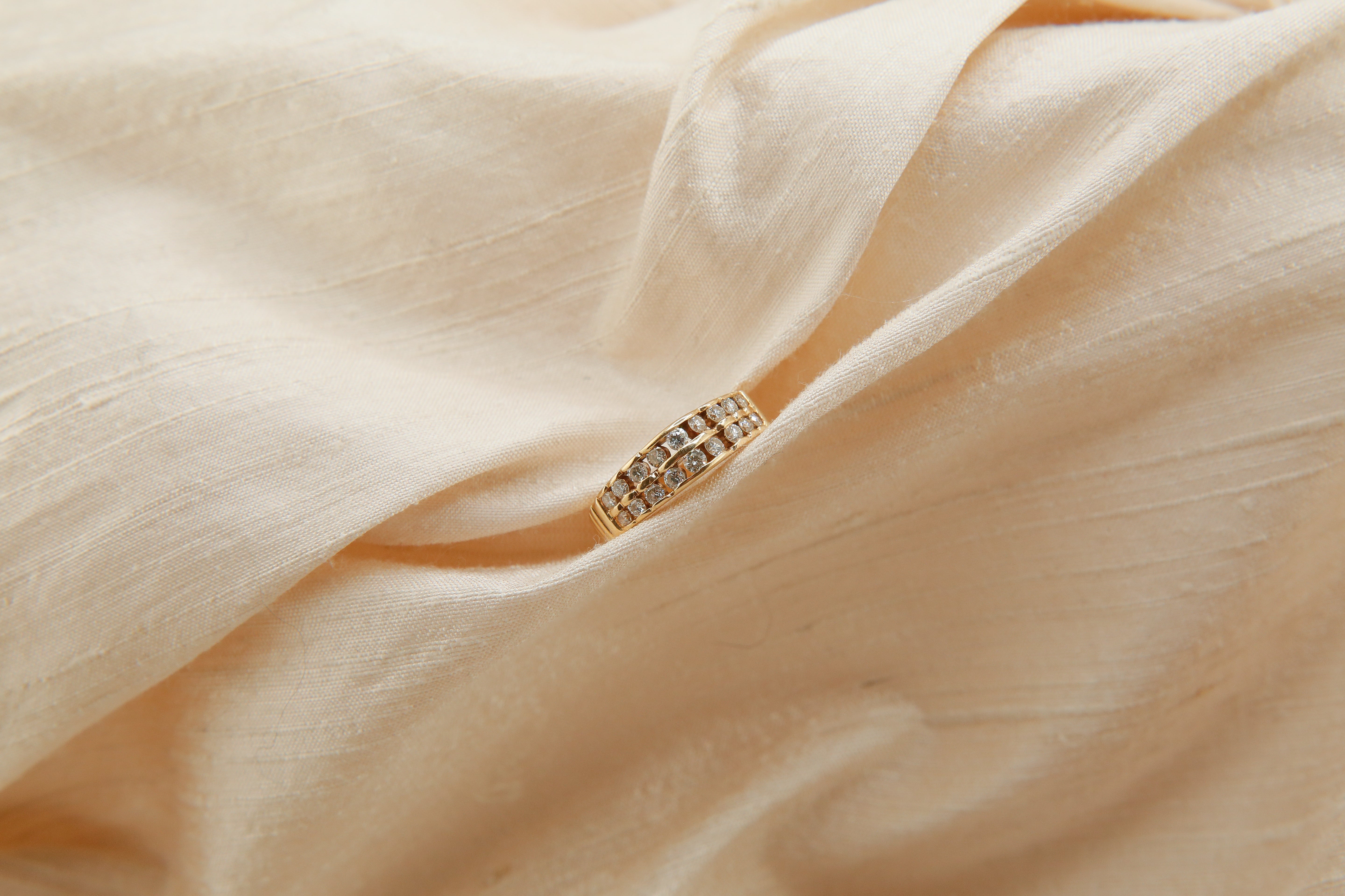 14k Ribbed Two Row Diamond Ring | sz 6.75