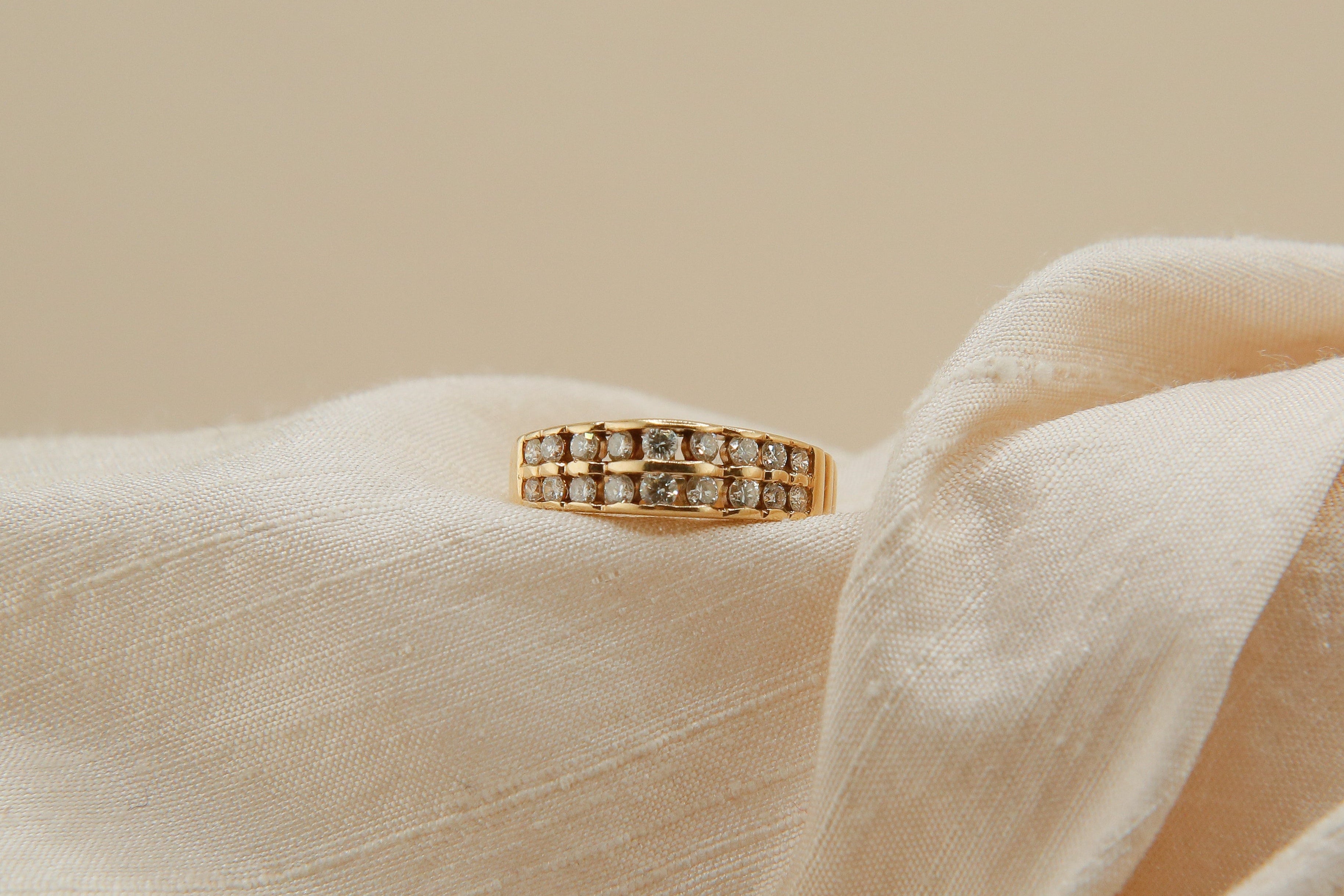14k Ribbed Two Row Diamond Ring | sz 6.75
