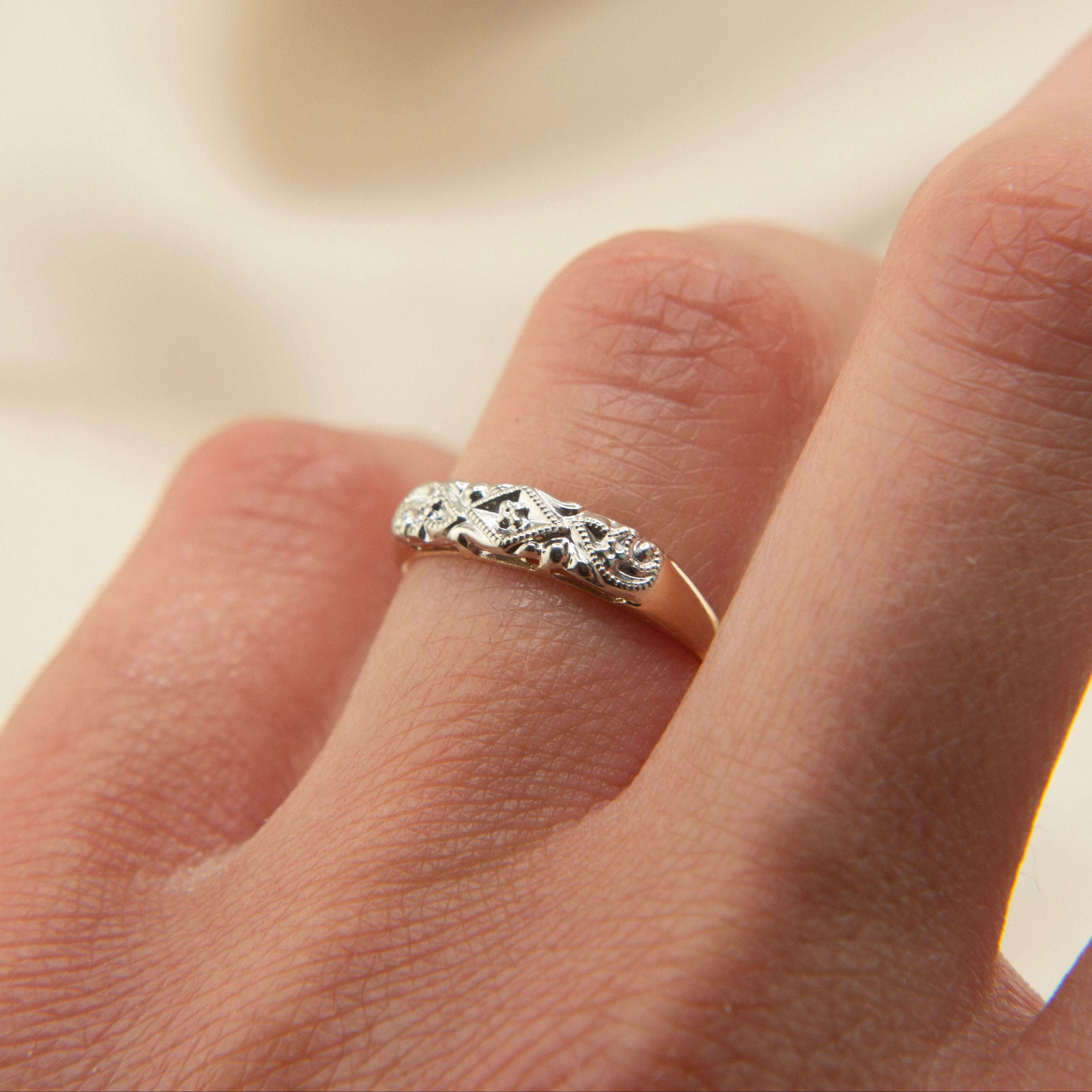 Vintage Two Tone Textured Ring | sz 5
