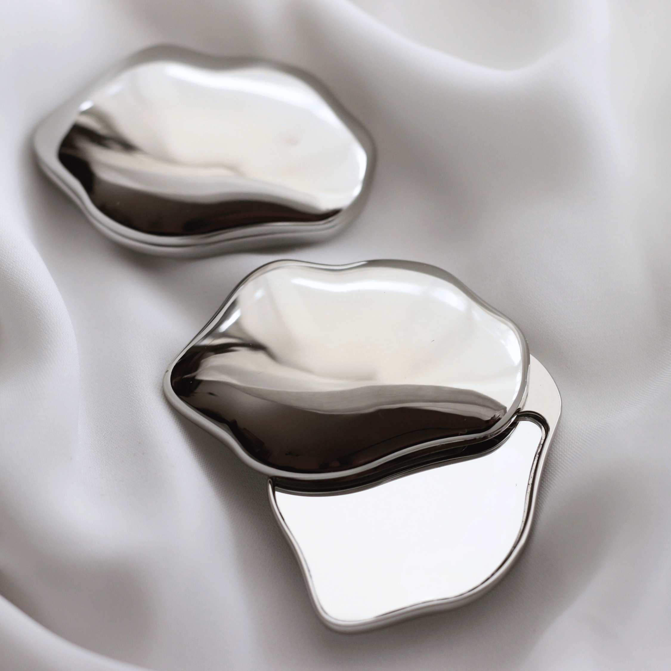 Gold Cloud Compact Mirror | Lifestyle