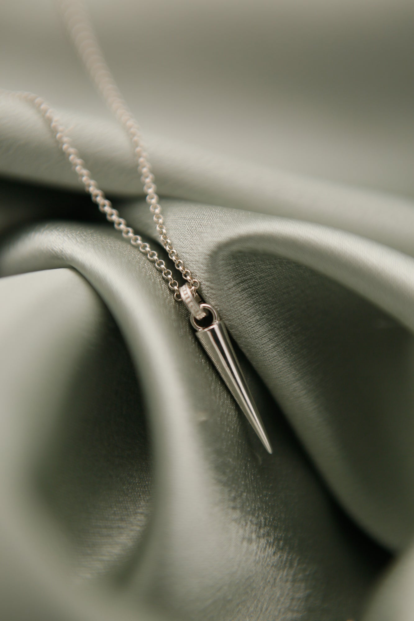 Mave Sterling Silver Pendant | Neckalce