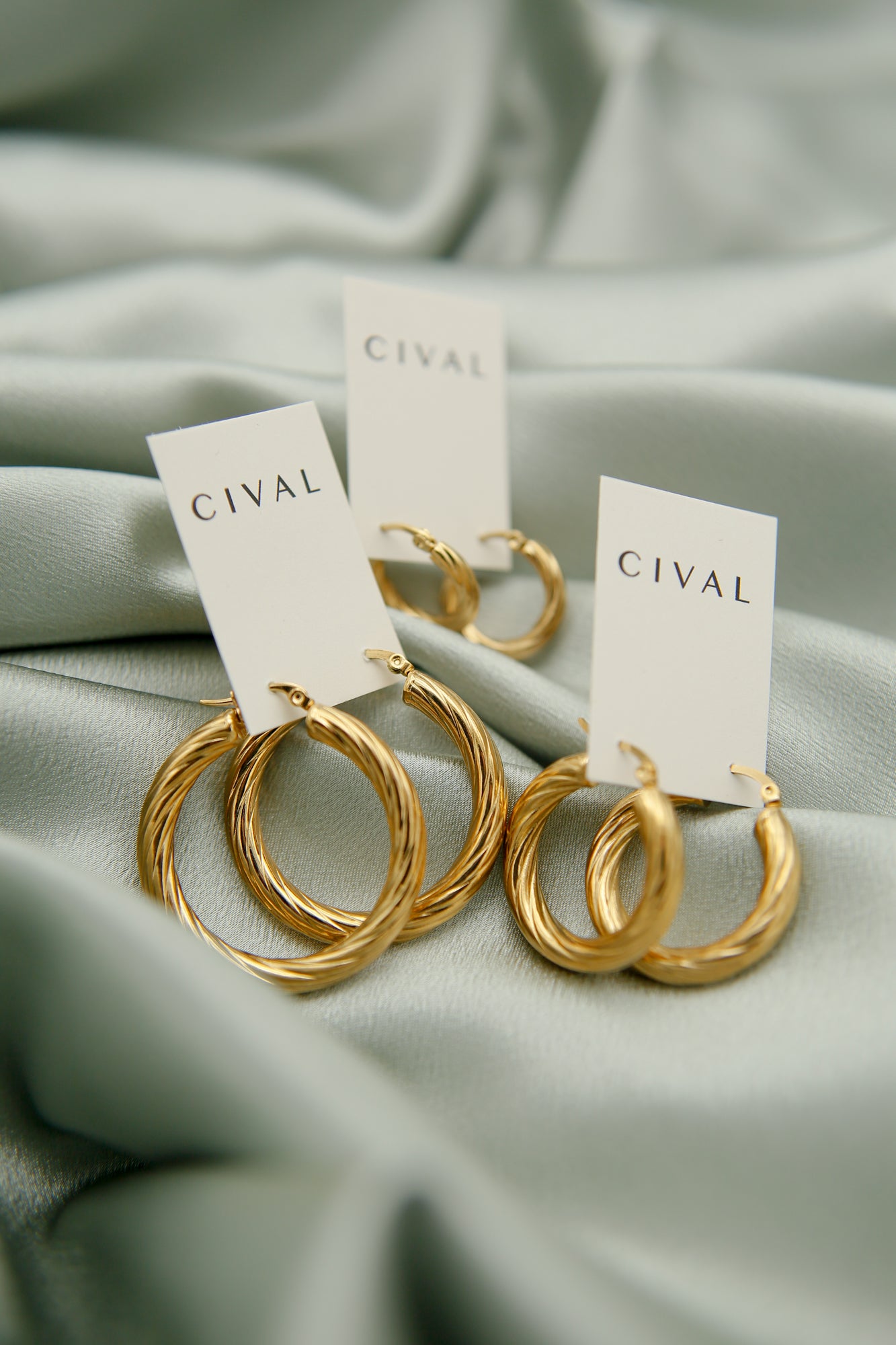Tina Hoops | Gold